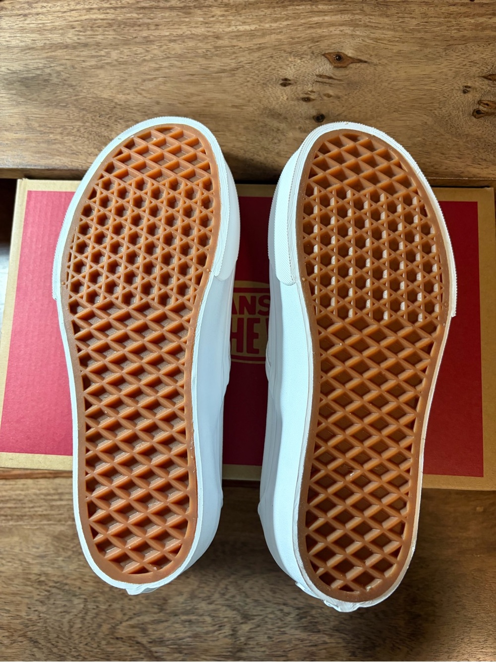 Vans Classic Slip-On Stackform Platform Sneaker Size 7 - Picture 6 of 6